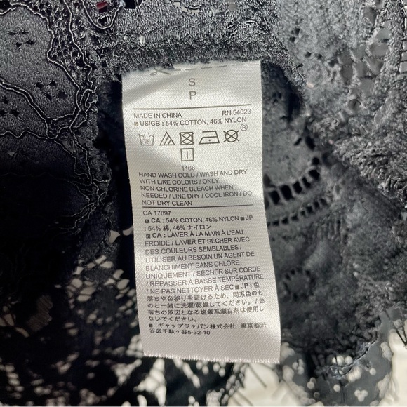 Banana Republic Lace Blouse Women’s S Black Fringe Bell Sleeve Keyhole - Picture 7 of 7